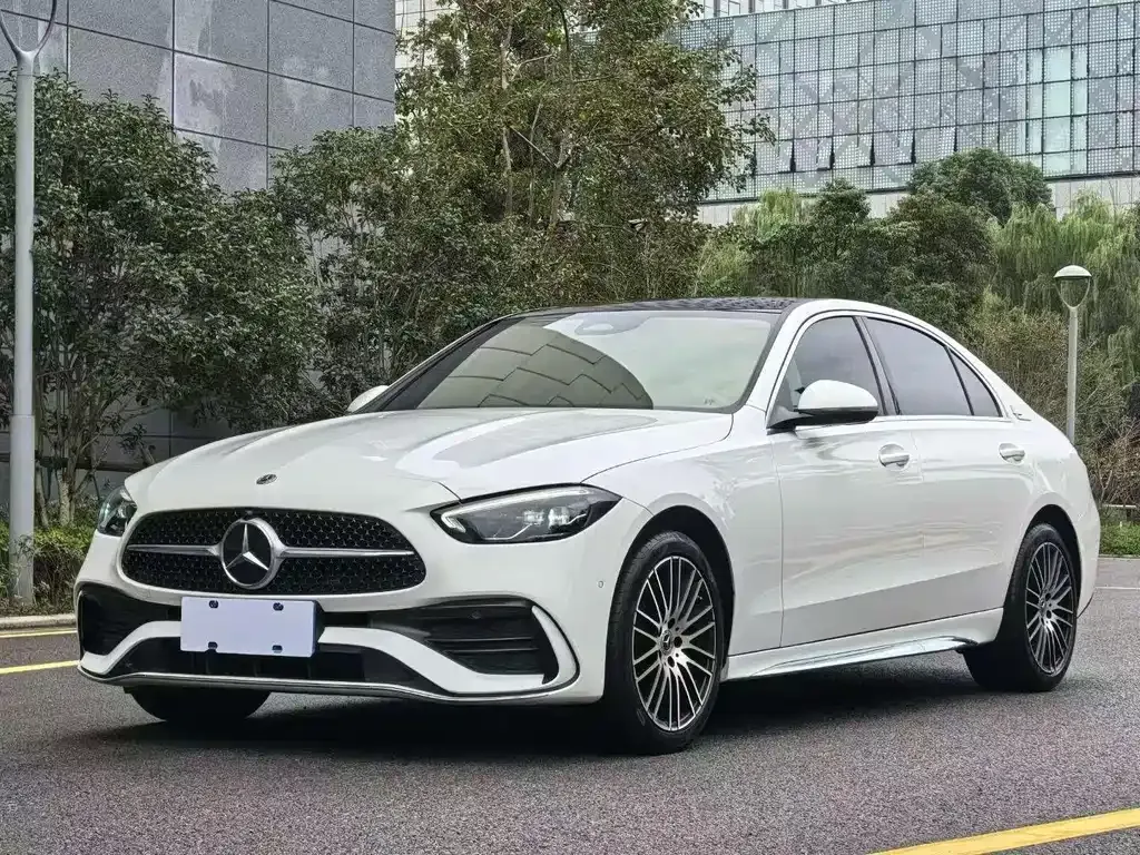 Mercedes-Benz C-Class — фото 1