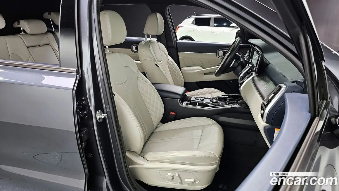 Kia Sorento — фото 10