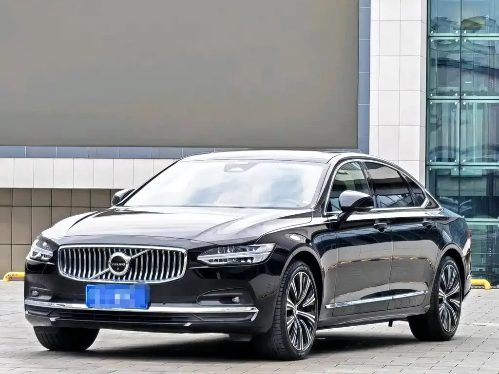 Volvo S90 — фото 1