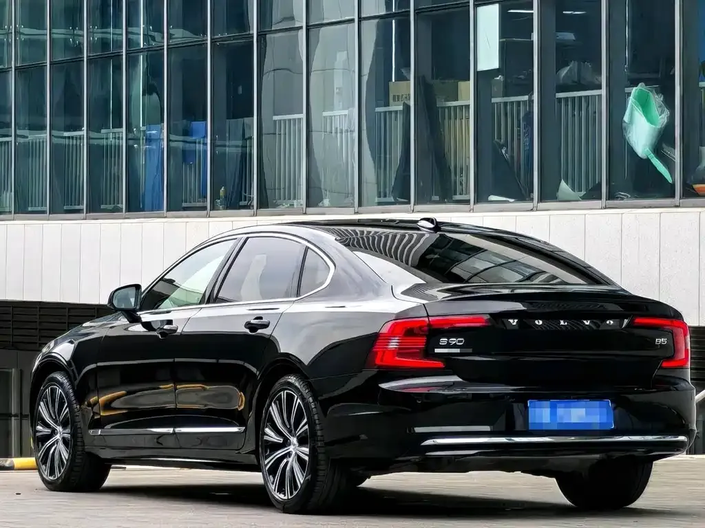 Volvo S90 — фото 8