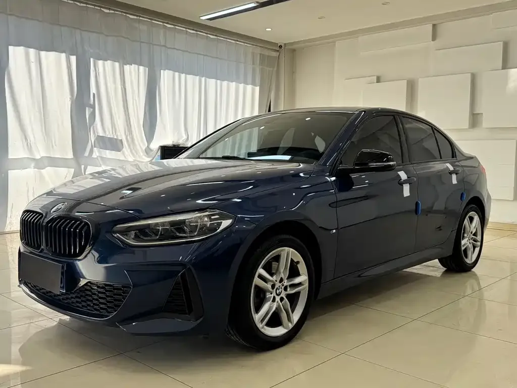 BMW 1 Series 2022 из CN, фото 1