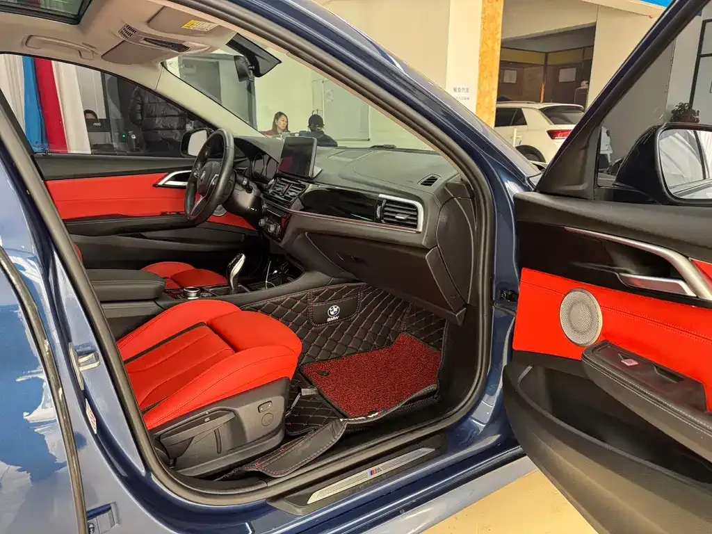 BMW 1 Series 2022 из CN, фото 10