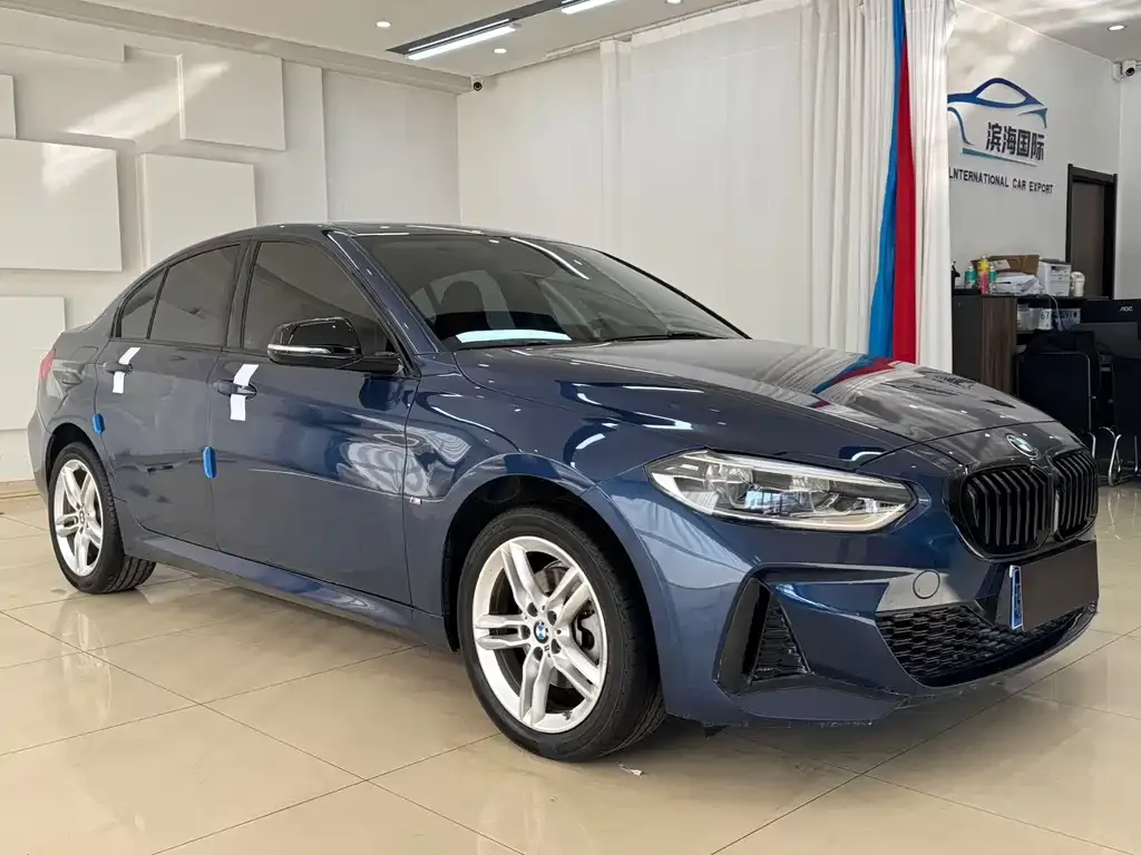 BMW 1 Series 2022 из CN, фото 3