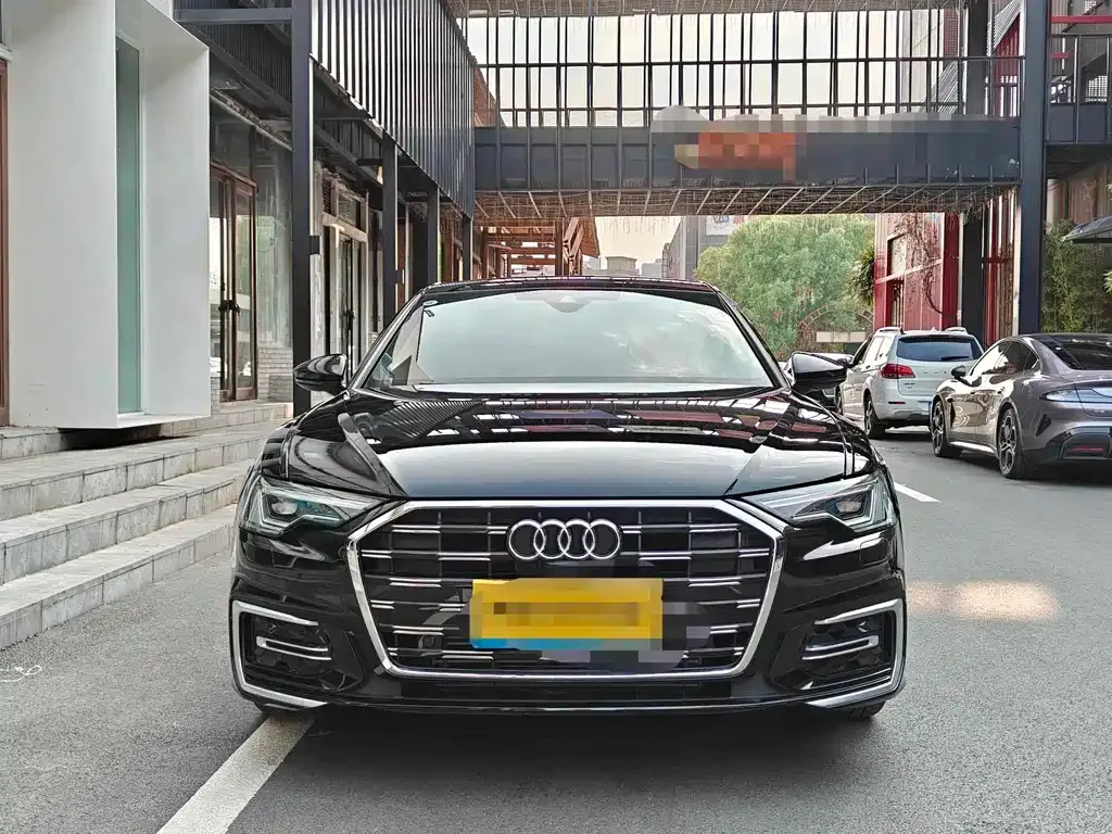 Audi A6L — фото 2