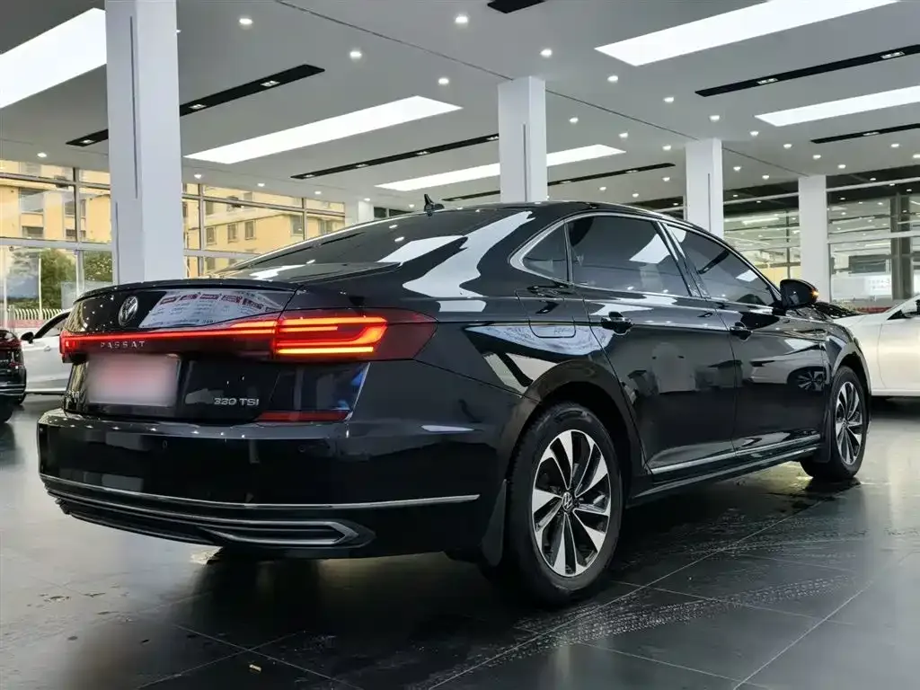 Volkswagen Passat — фото 10