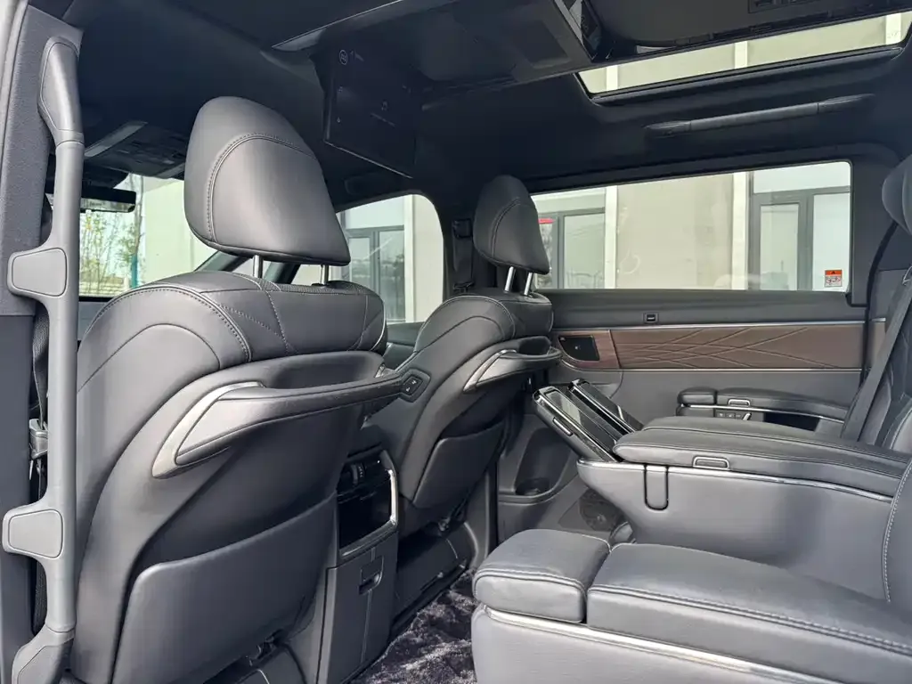 Toyota Alphard 2024 из CN, фото 7