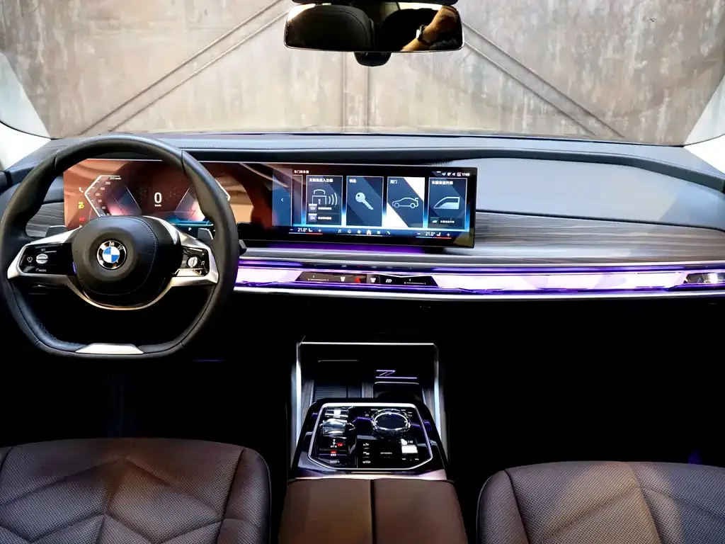 BMW 7 Series 2023 из CN, фото 4