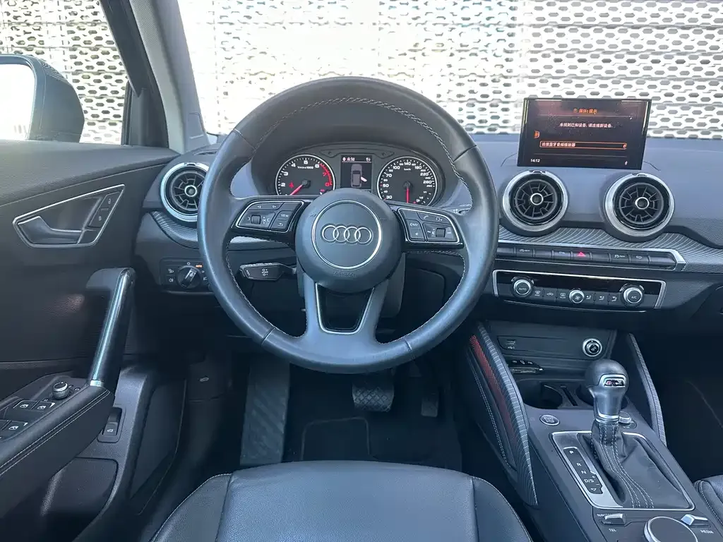 Audi Q2L 2024 из CN, фото 10