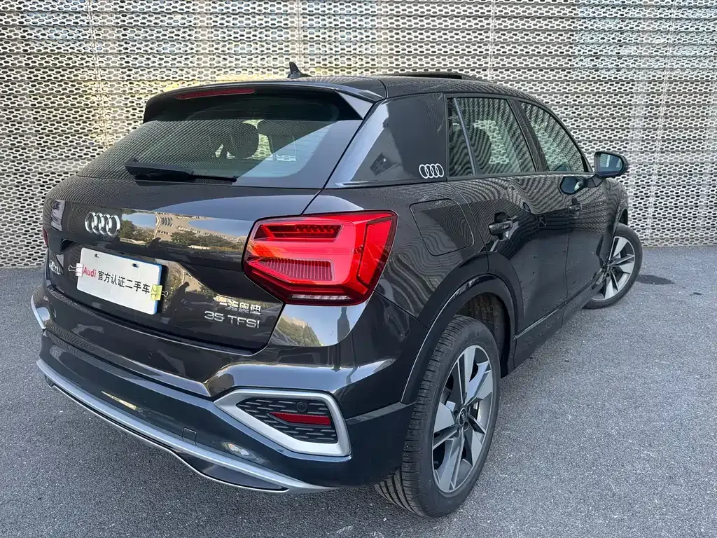 Audi Q2L 2024 из CN, фото 4