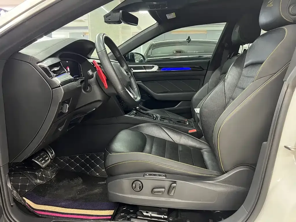 Volkswagen CC 2023 из CN, фото 10