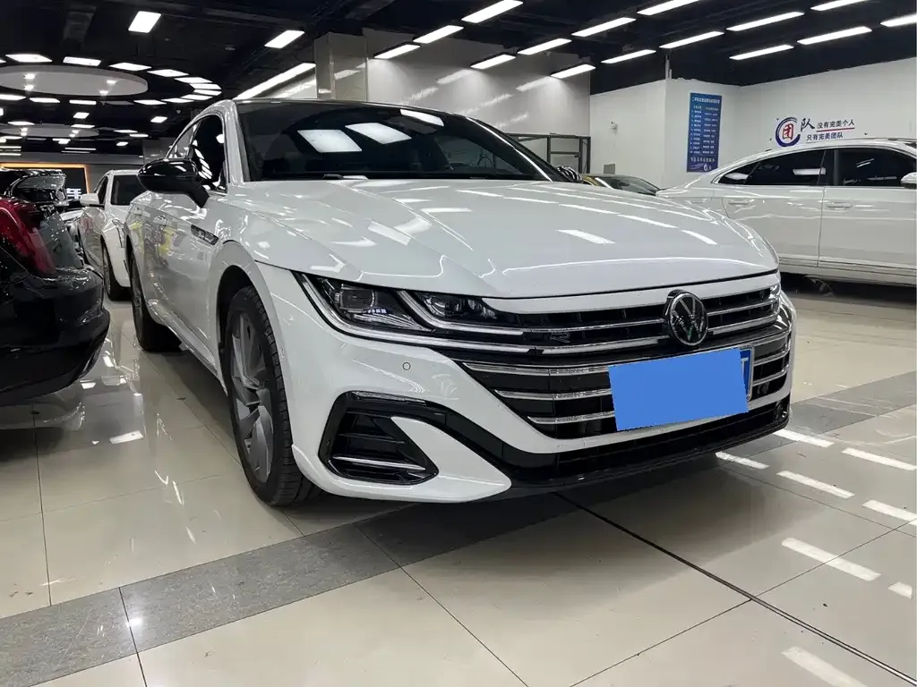 Volkswagen CC 2023 из CN, фото 3