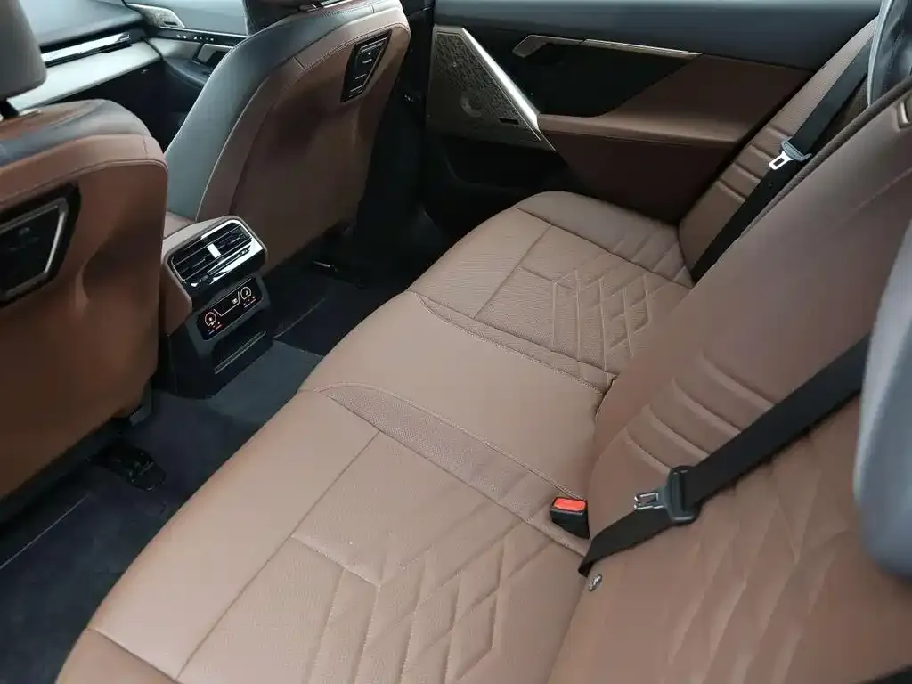 BMW i5 2024 из CN, фото 10