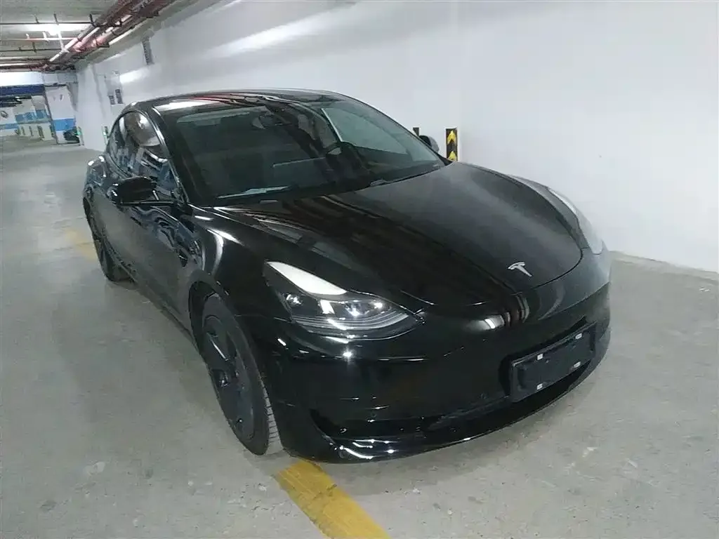 Tesla Model 3 — фото 4