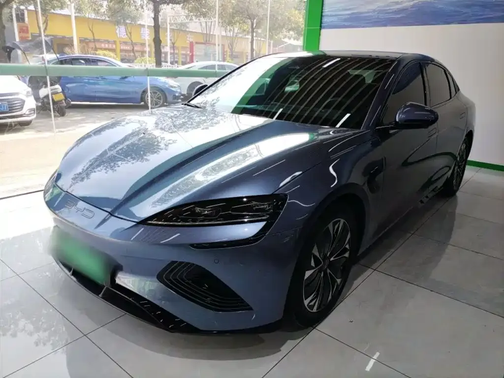 BYD Seal — фото 1