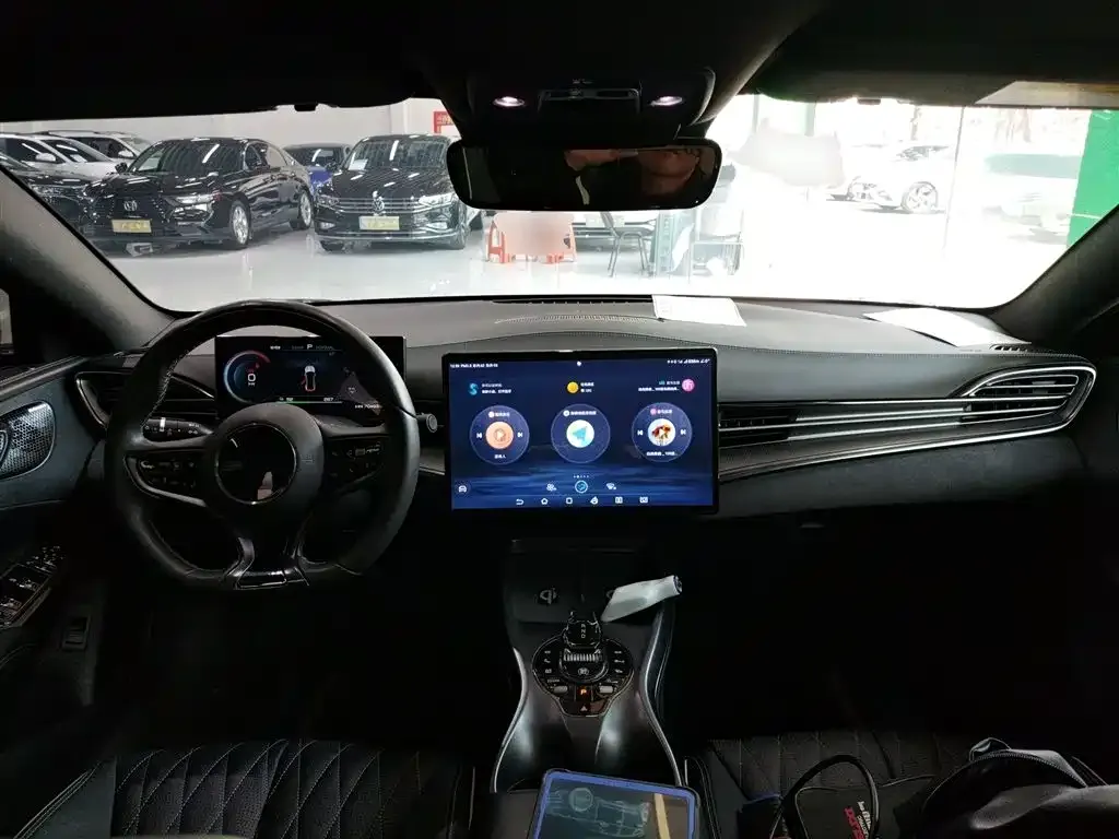 BYD Seal — фото 10