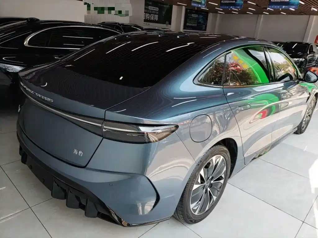 BYD Seal — фото 7