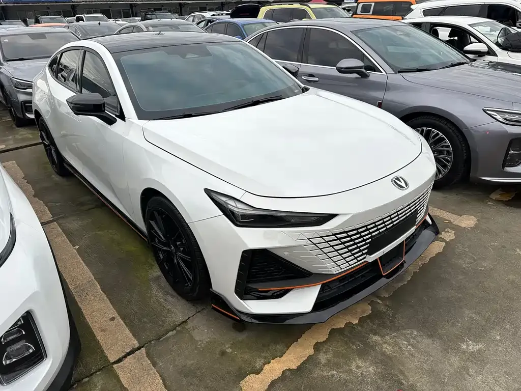 Changan UNI-V 2023 из CN, фото 3