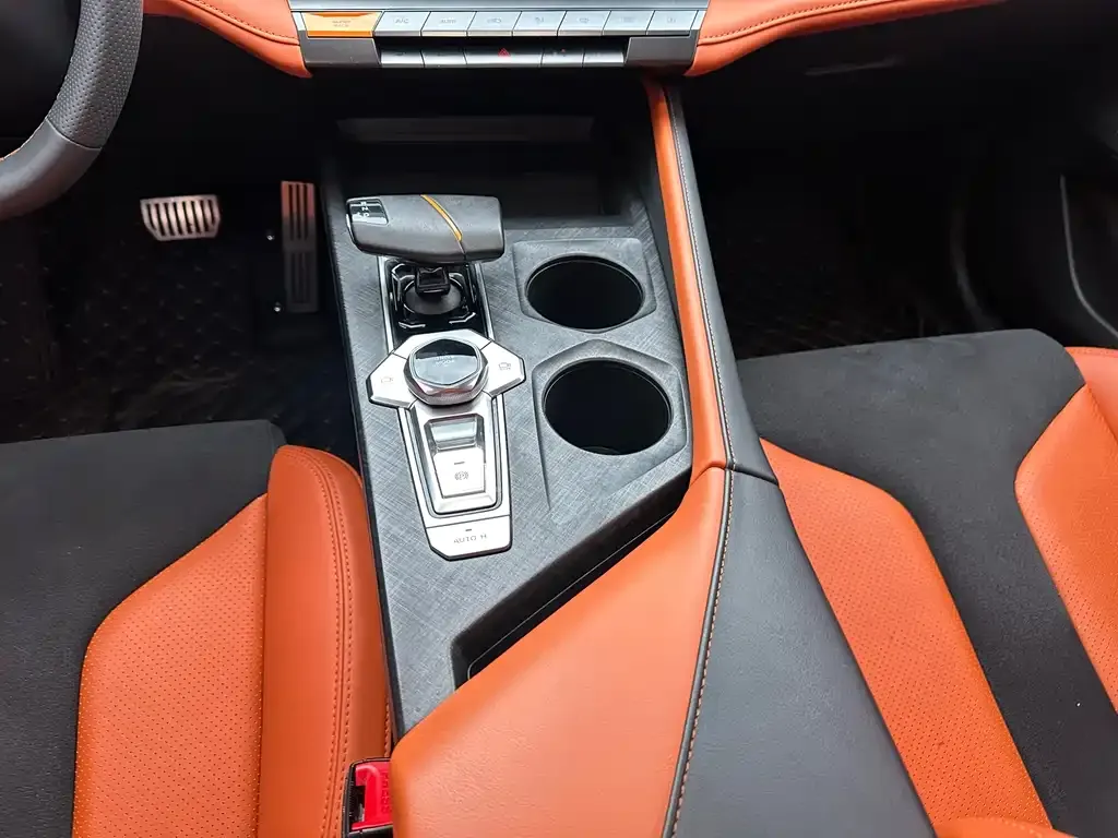 Changan UNI-V 2023 из CN, фото 6