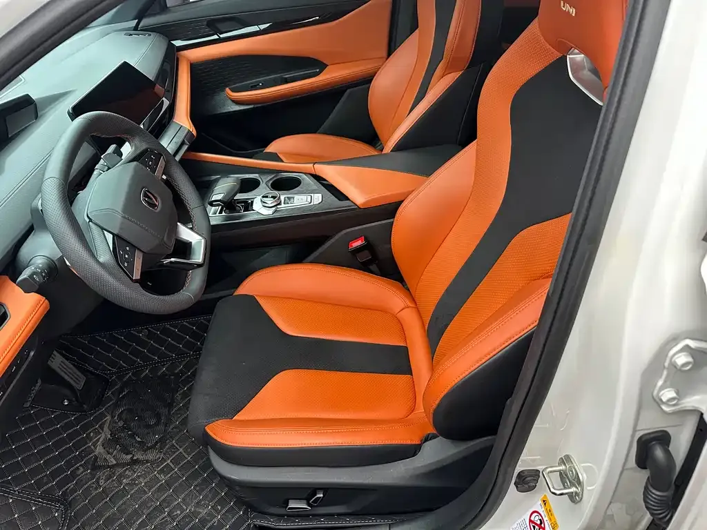 Changan UNI-V 2023 из CN, фото 9