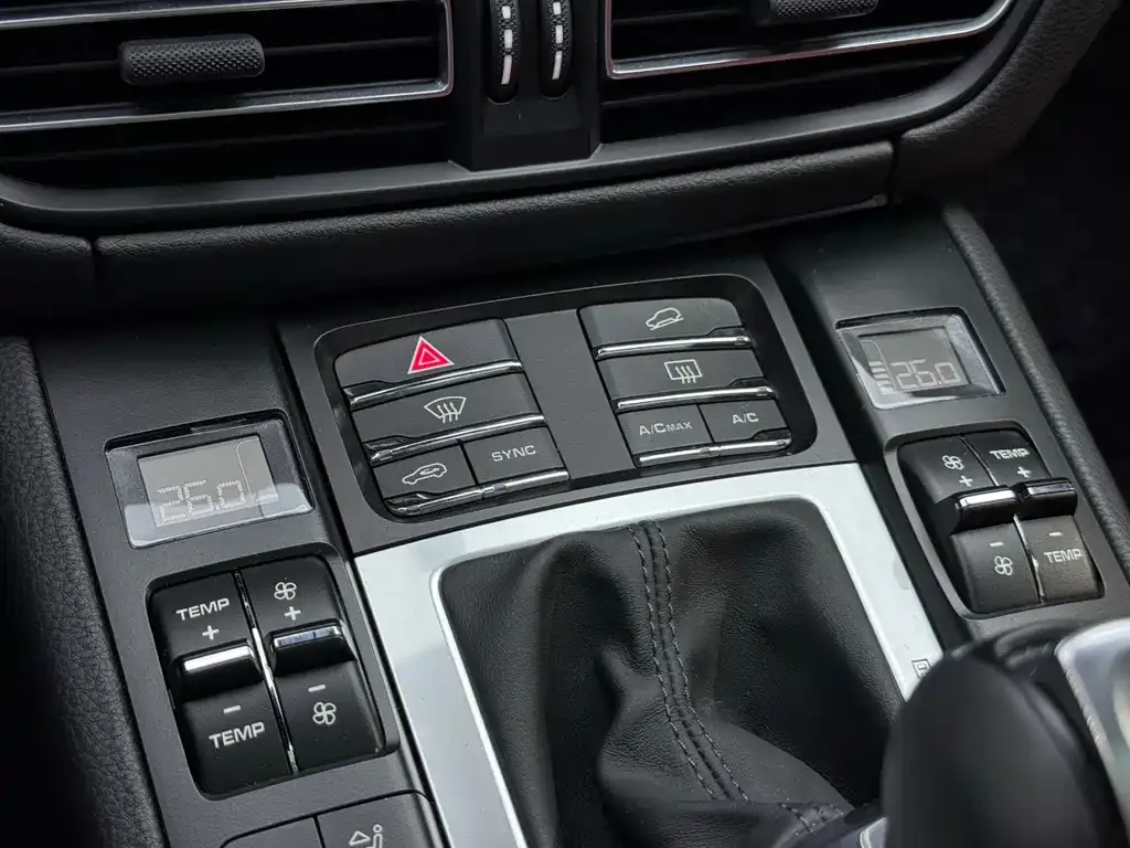 Porsche Macan 2021 из CN, фото 10