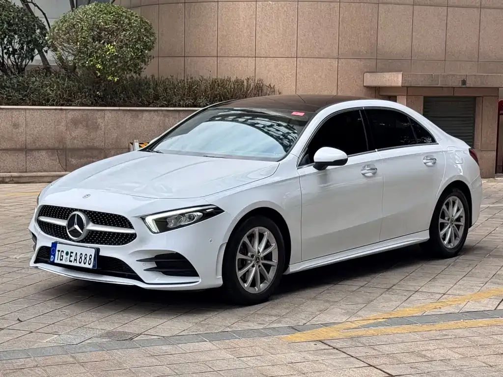 Mercedes-Benz A-Class — фото 1