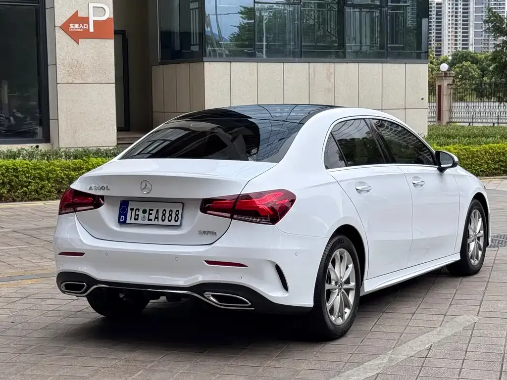 Mercedes-Benz A-Class — фото 6