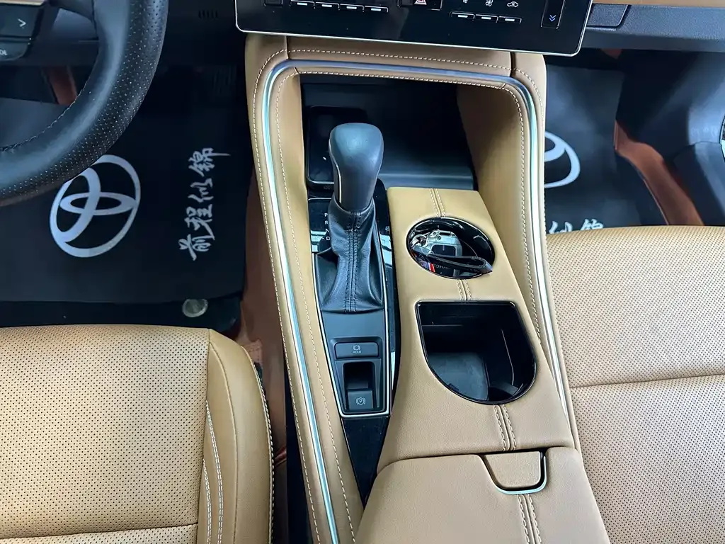 Toyota Avalon 2024 из CN, фото 10
