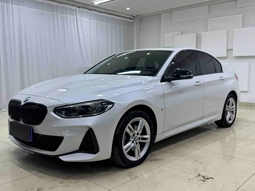 BMW 1 Series — фото 1