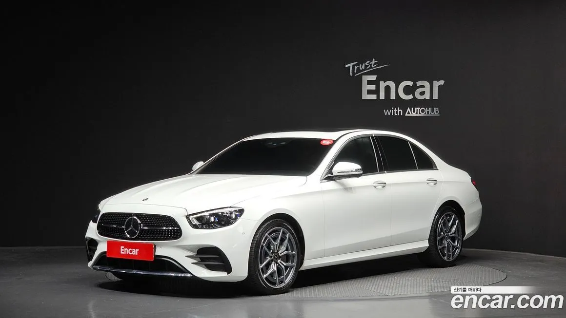 Mercedes-Benz E-Class — фото 1