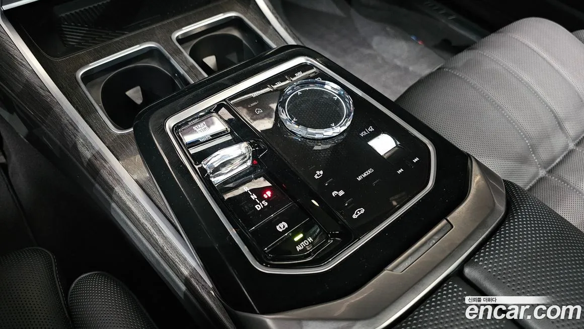 BMW 7-Series 2024 из KR, фото 9