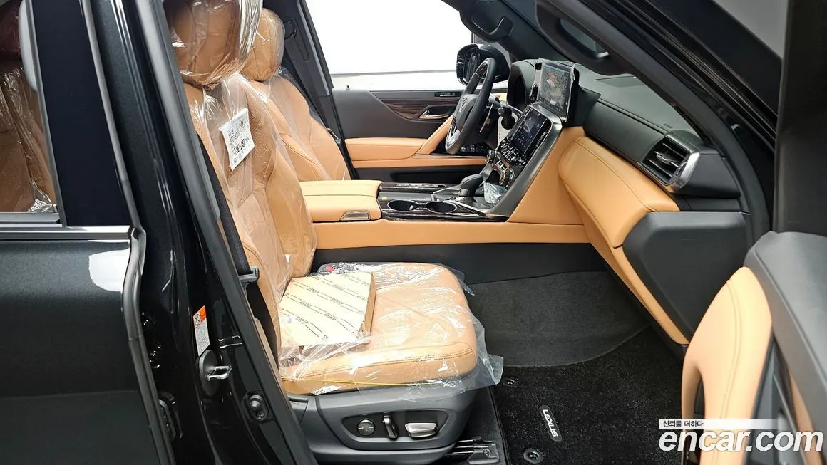 Lexus LX — фото 10