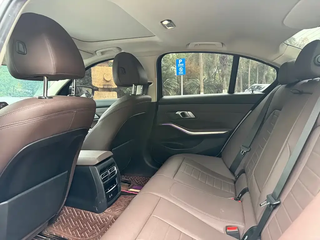 BMW 3 Series 2021 из CN, фото 10