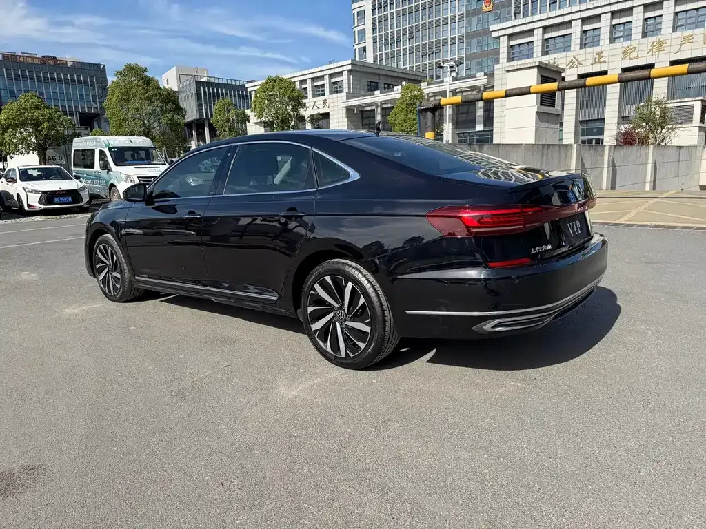 Volkswagen Passat 2022 из CN, фото 8