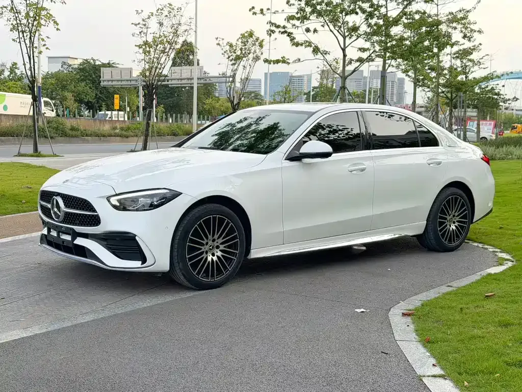 Mercedes-Benz C-Class — фото 1