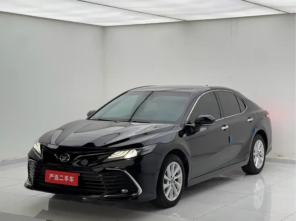 Toyota Camry 2023 из CN, фото 1
