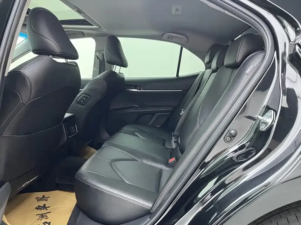 Toyota Camry 2023 из CN, фото 4