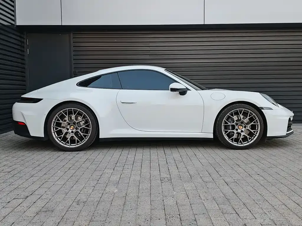 Porsche 911 2025 из CN, фото 2