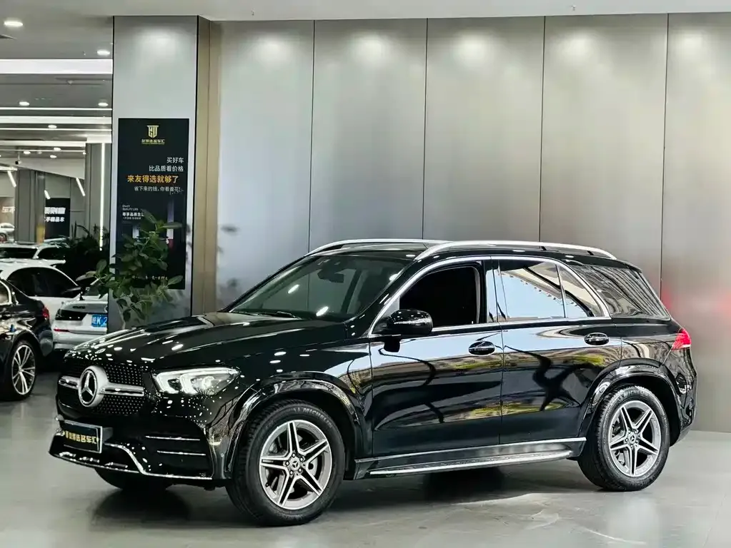 Mercedes-Benz GLE — фото 1