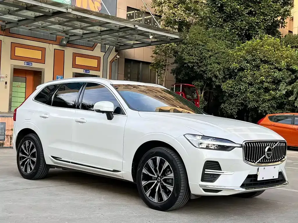 Volvo XC60 2023 из CN, фото 3