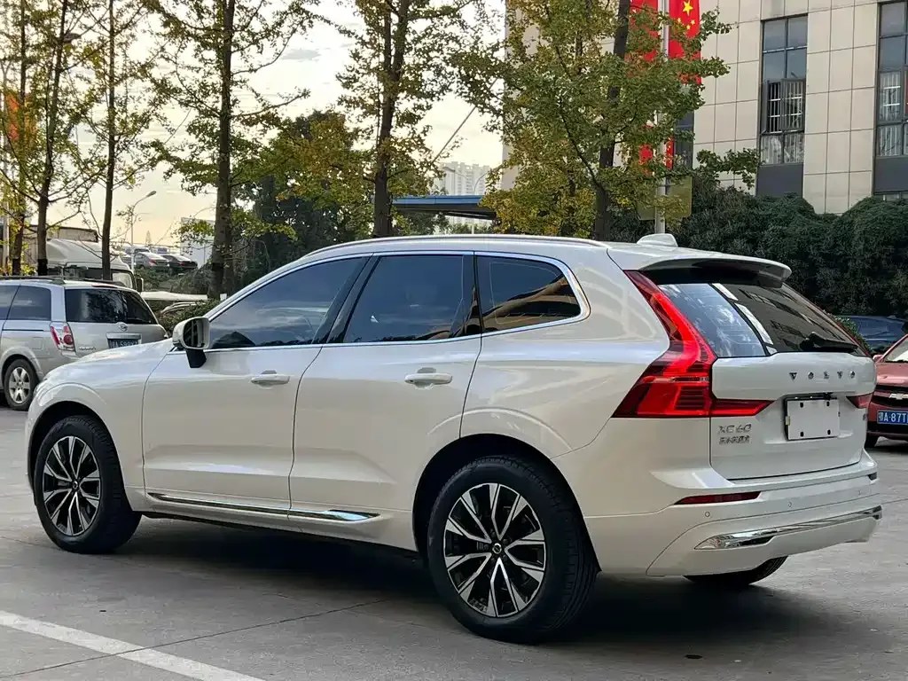 Volvo XC60 2023 из CN, фото 7