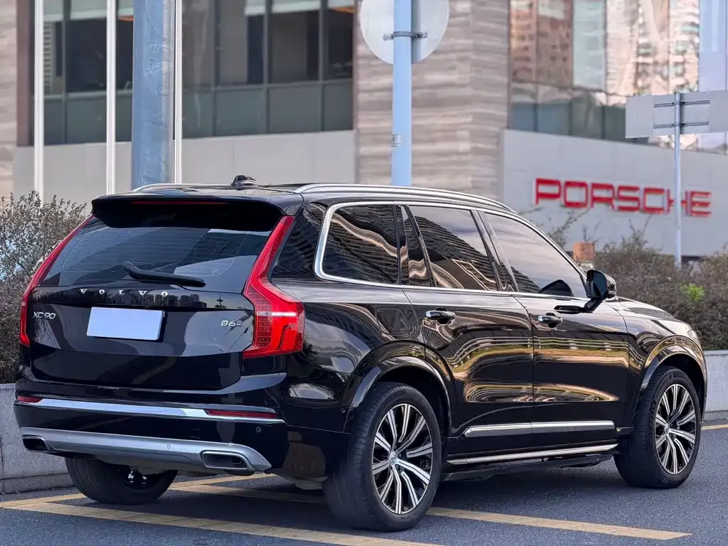 Volvo XC90 — фото 7