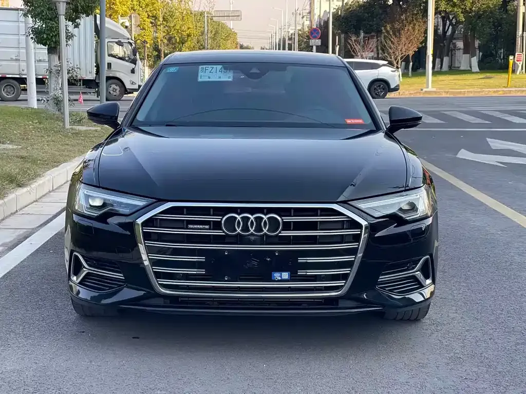 Audi A6L — фото 2