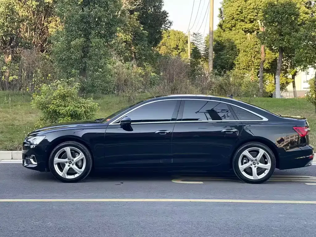 Audi A6L — фото 6