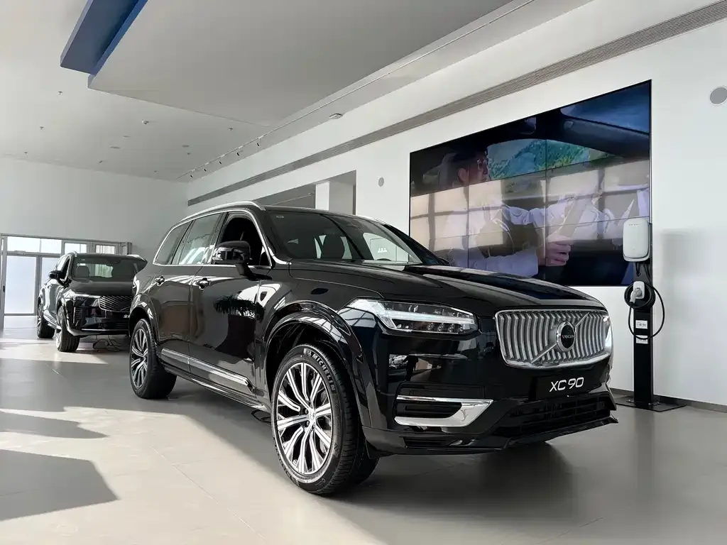 Volvo XC90 2025 из CN, фото 3