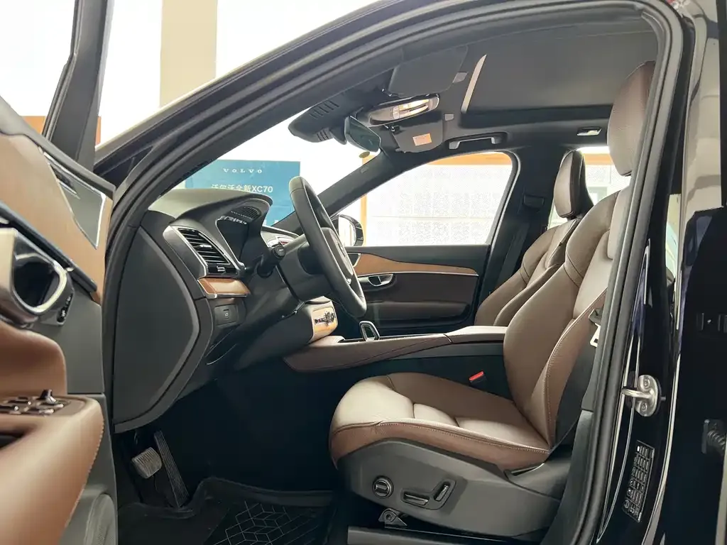 Volvo XC90 2025 из CN, фото 5
