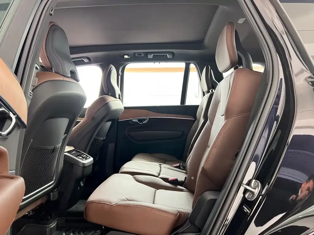 Volvo XC90 2025 из CN, фото 6