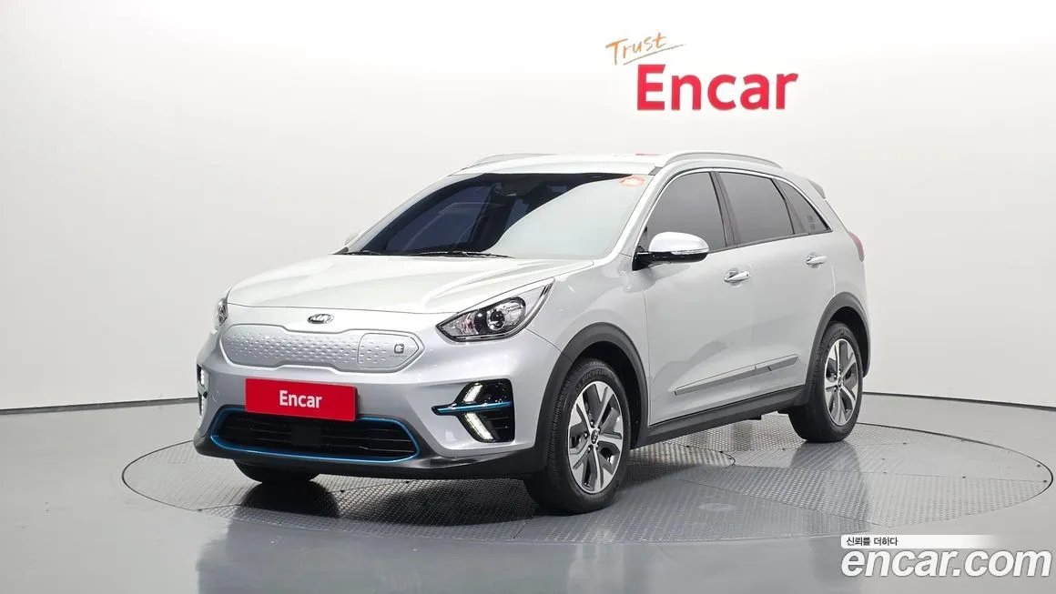 Kia Niro — фото 1