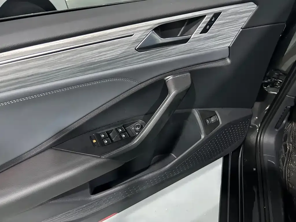 Volkswagen Sagitar 2024 из CN, фото 4