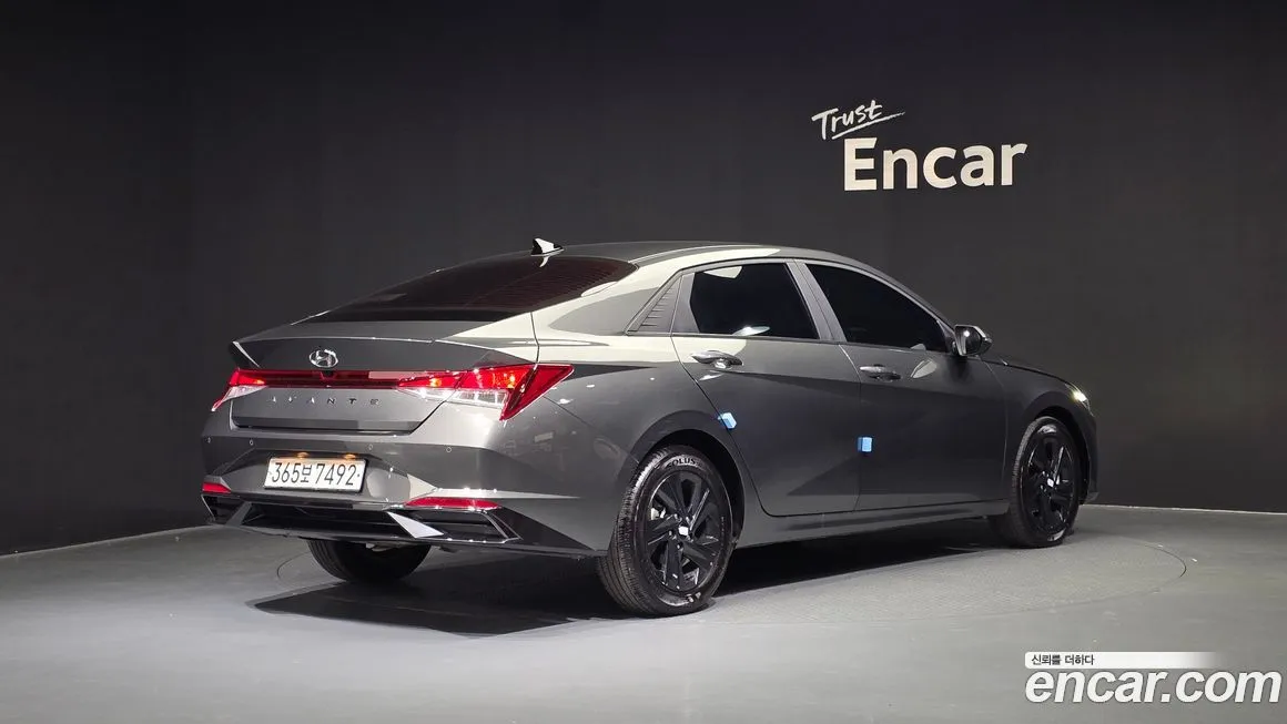 Hyundai AVANTE — фото 2