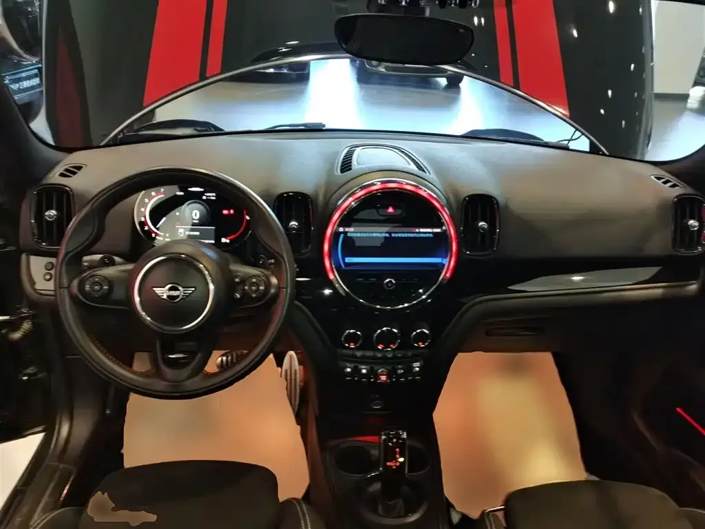 MINI Countryman JCW — фото 10